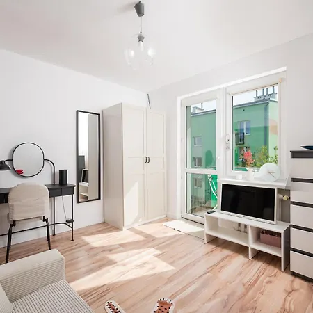 Okecie Comfy By Bookinghost