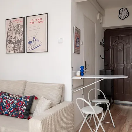 Okecie Comfy By Bookinghost