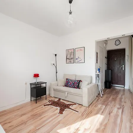 Okecie Comfy By Bookinghost 바르샤바