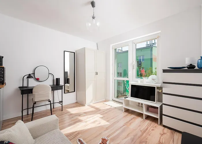 Okecie Comfy By Bookinghost