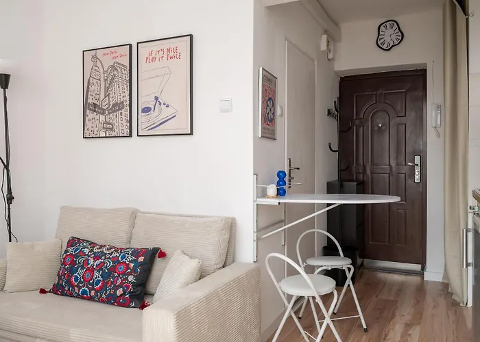 Okecie Comfy By Bookinghost